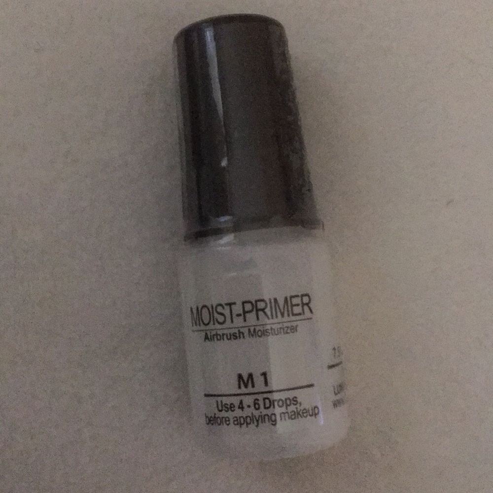 LUMINESS AIR MOISTURIZER/PRIMER